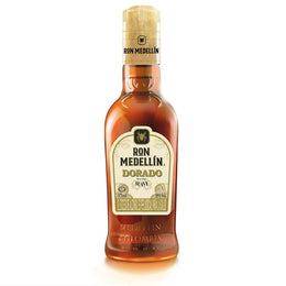 Ron Medellín dorado